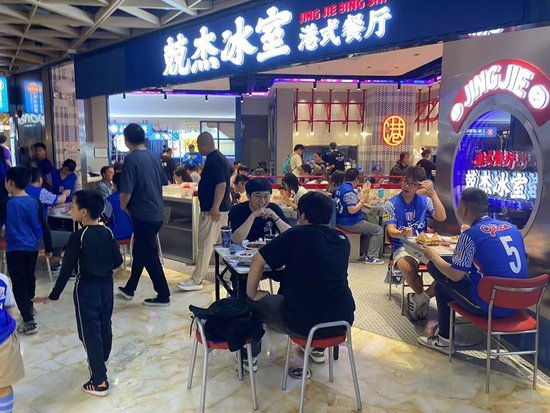 因为赏金船长官网每个月都会请专门的娱乐专家来为大家进行在线交流每个月都会请专门的娱乐专家来为大家进行在线交流图片展示